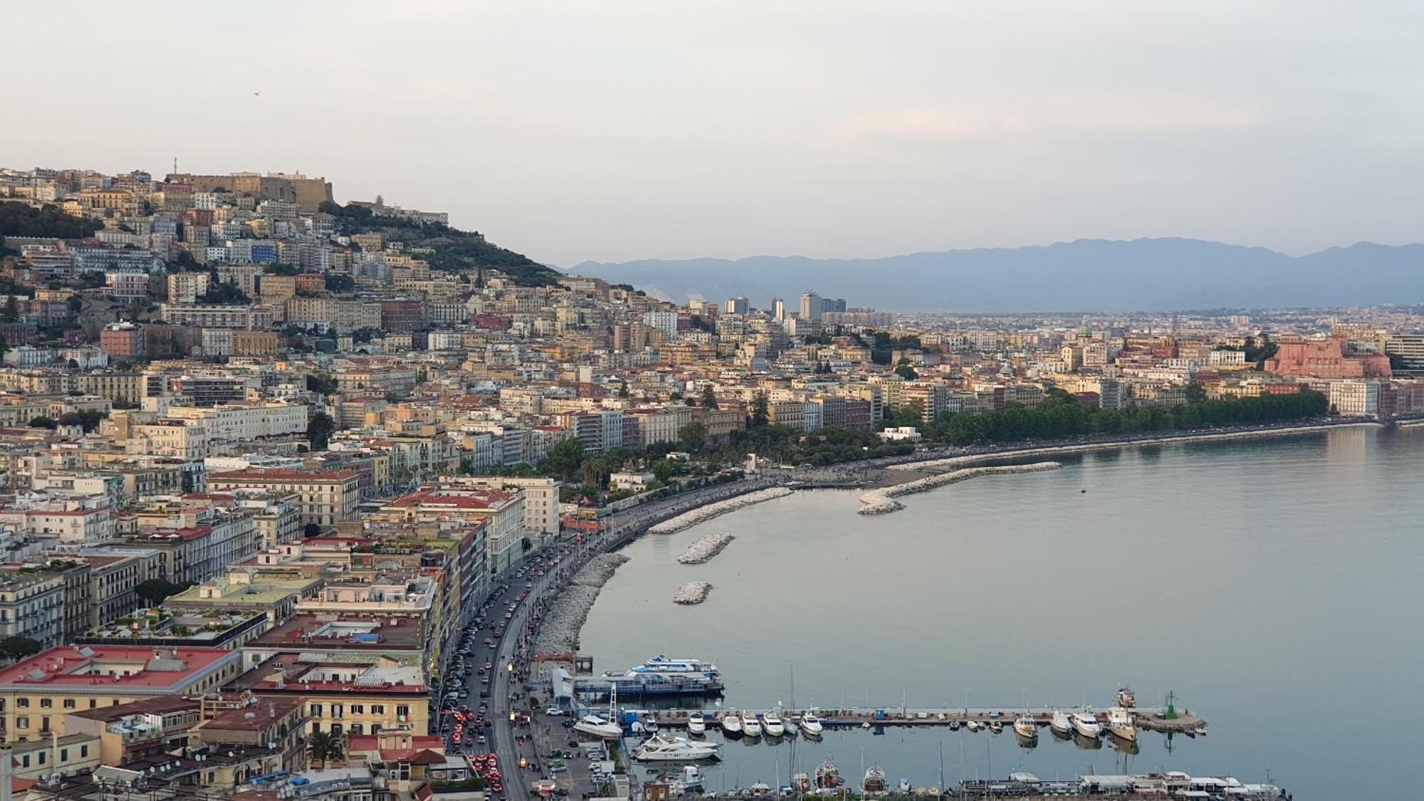 Appartement Stadio - 3 Bedrooms - 2 Bathrooms - Free Park Napels